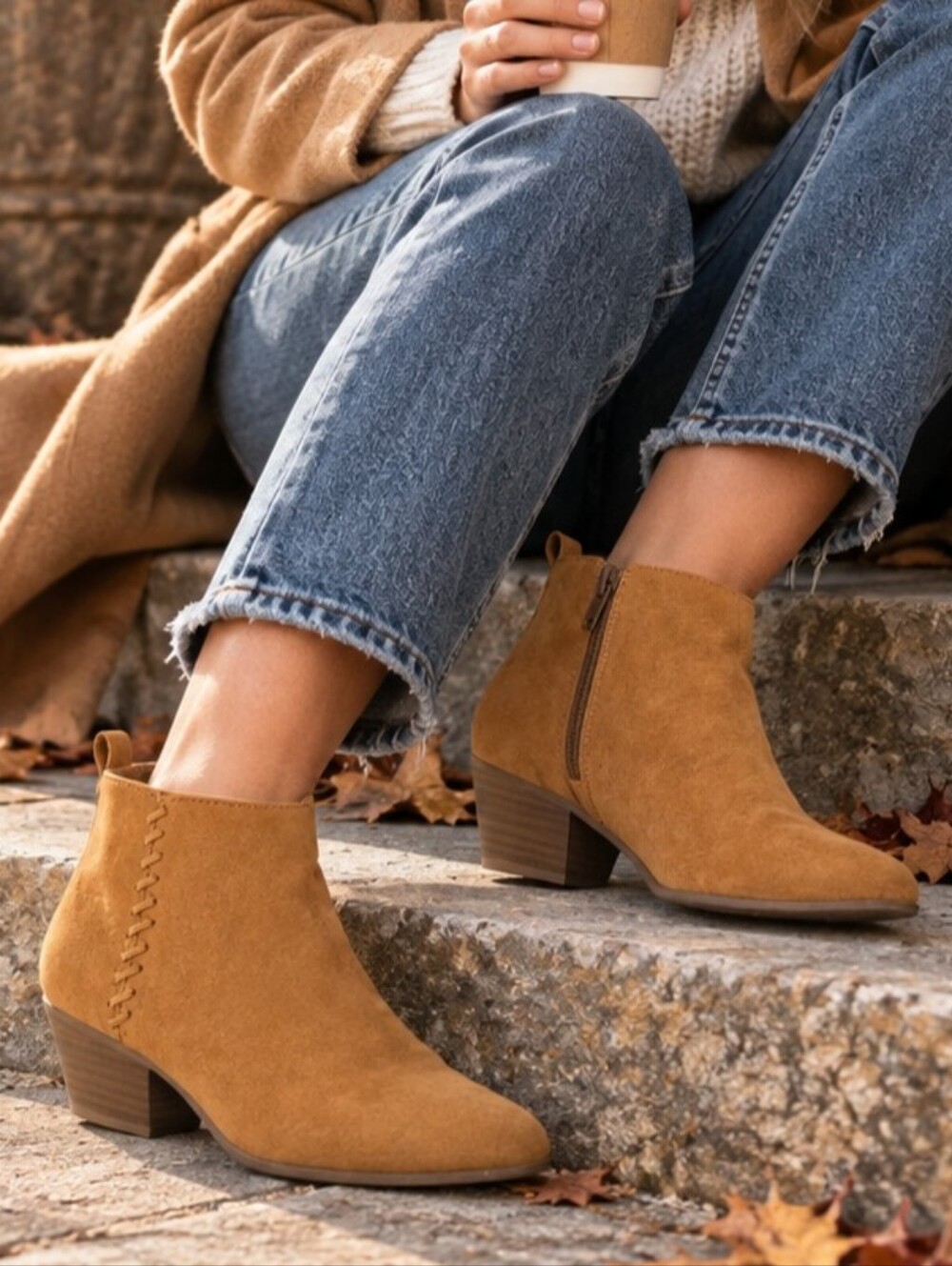 Old Navy Tan Faux Suede Ankle Booties – Women's Size 8 🤎